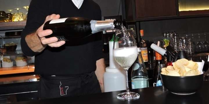 vinbarfront1