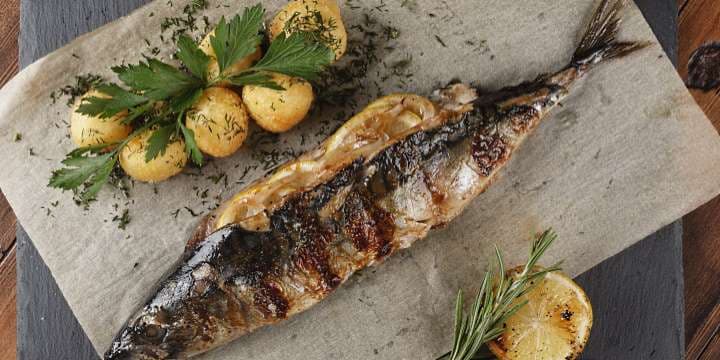 fiskrätter - grillad makrill med färsk potatis