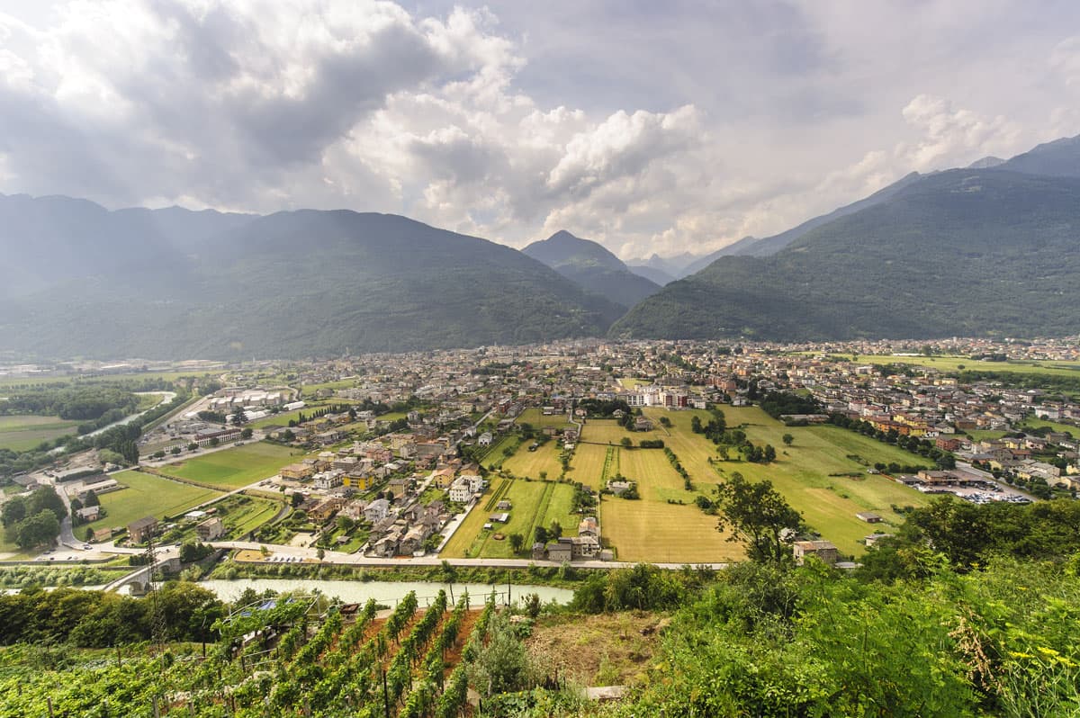 lombardy wine region in italy