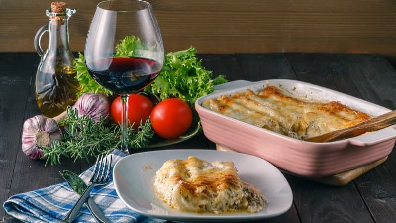 Vegansk cannelloni dukat bord