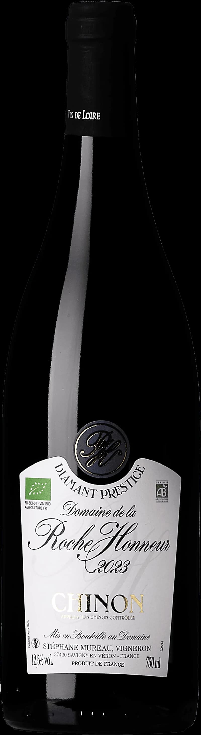 Flaska rött vin från Domaine de la Roche Honneur, avbildad i helfigur mot ljus bakgrund.