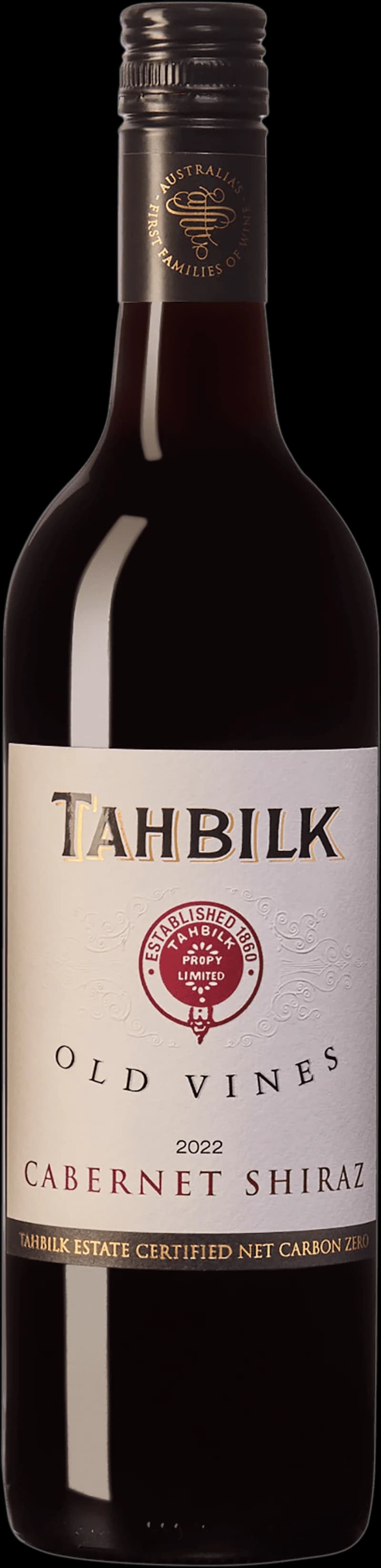 Flaska Tahbilk Old Vines rött vin från Australien, uppställd mot neutral bakgrund