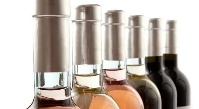 ekoviner - fleertalet flaskor i olika färger