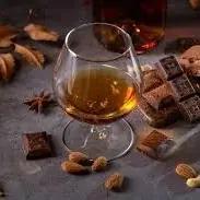 Vad är skillnaden mellan konjak och whisky