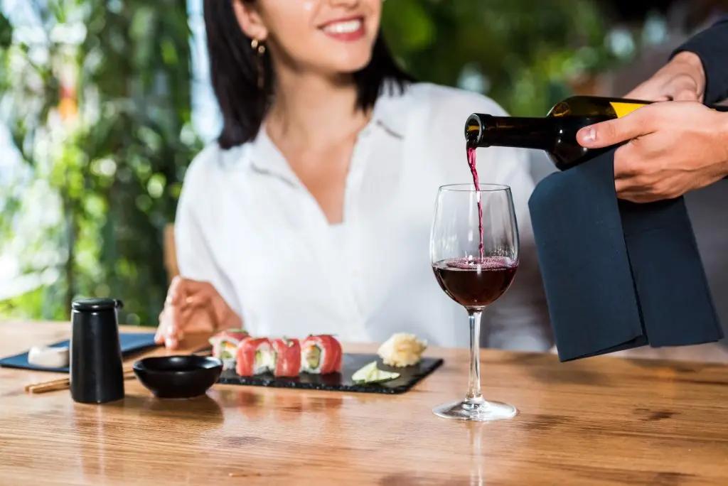 rott-vin-till-asiatisk-mat