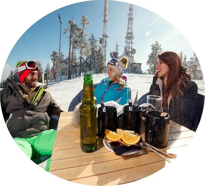 skidor pch alkohol - ett gäng som dricker öl