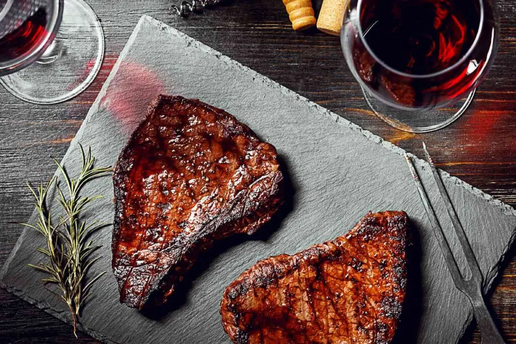 Rött vin till entrecote