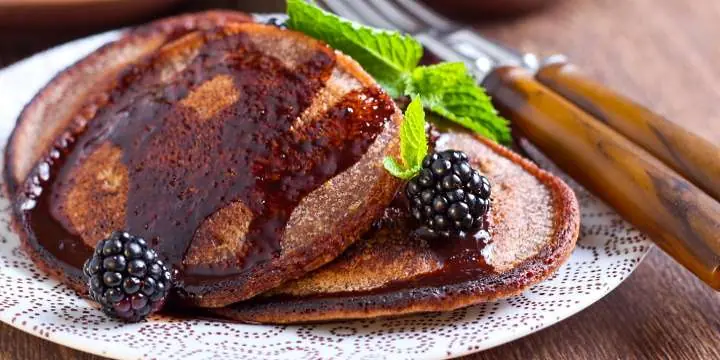 Zebra-vin - pannkakor med choklad och bär