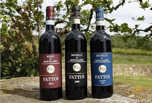 fattoi - tre vinflaskor
