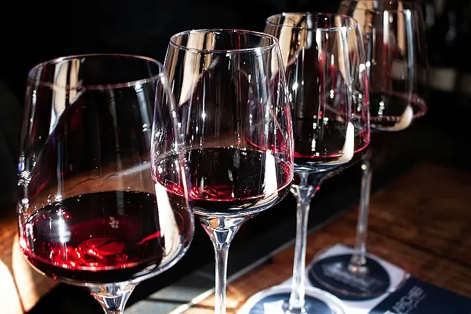 forvantan-glas-md-rott-vin.webp