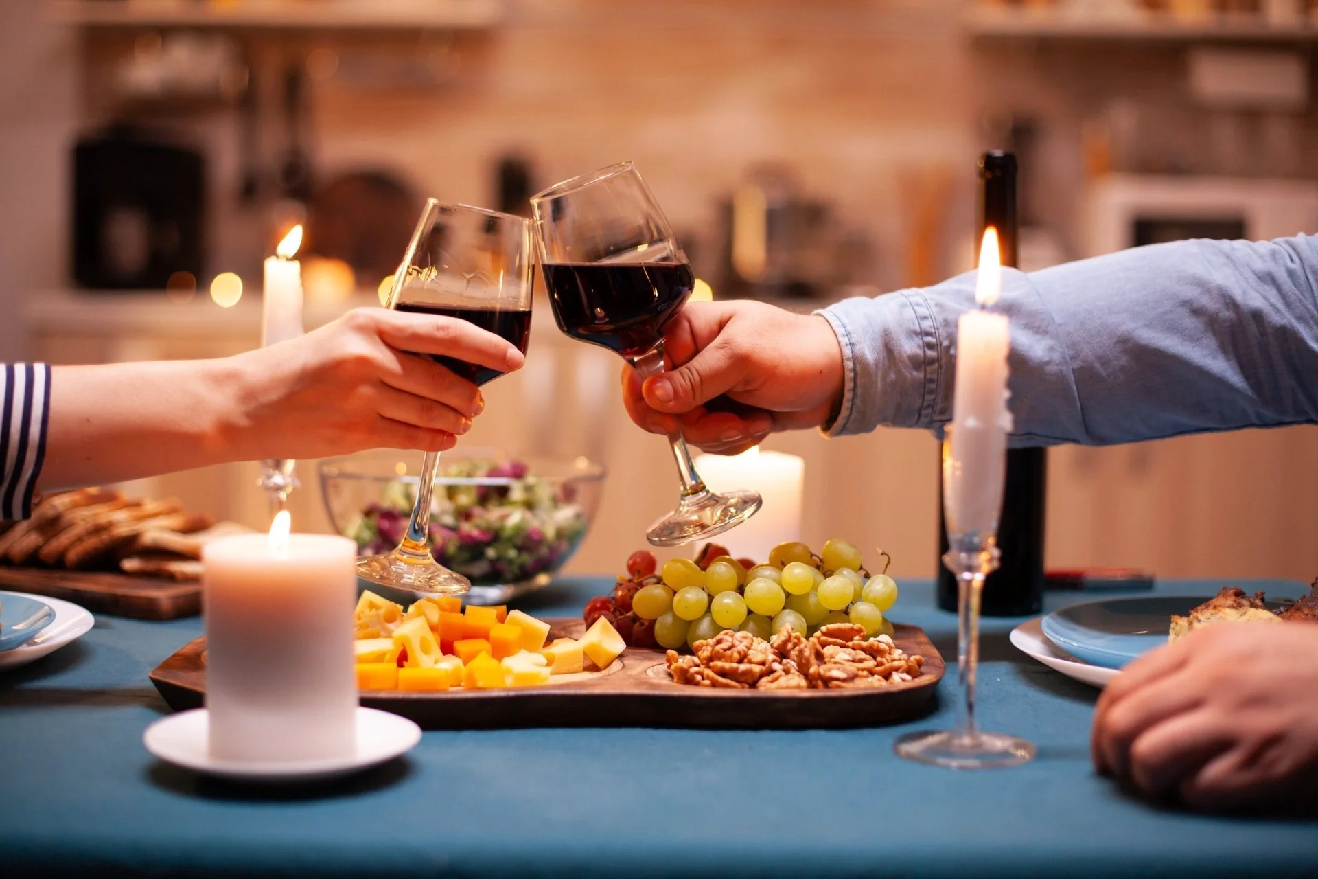 elevate-your-valentines-day-top-wine-food-pairings-for-a-romantic-evening-5429585.webp