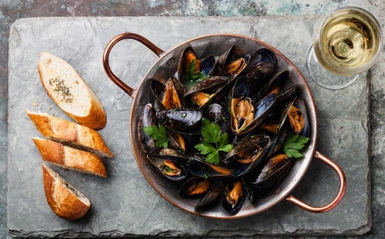 Rhônedalen -musslor kokta i vitt vin