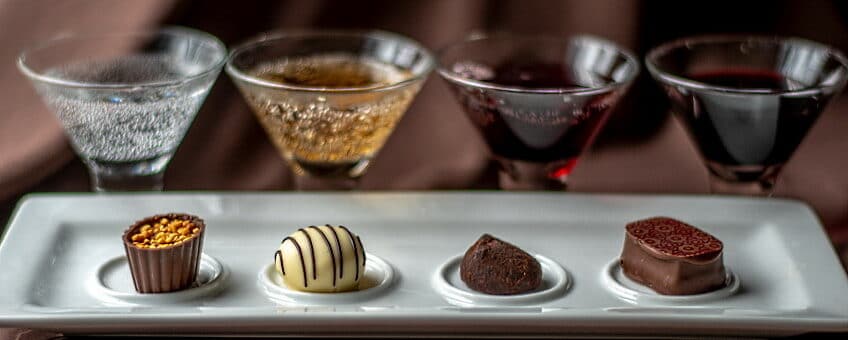 dessertviner - chokladpreliner och olika viner i glas