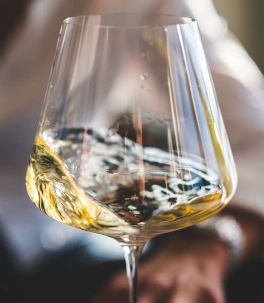 weissburgunder - ett glas vitt vin