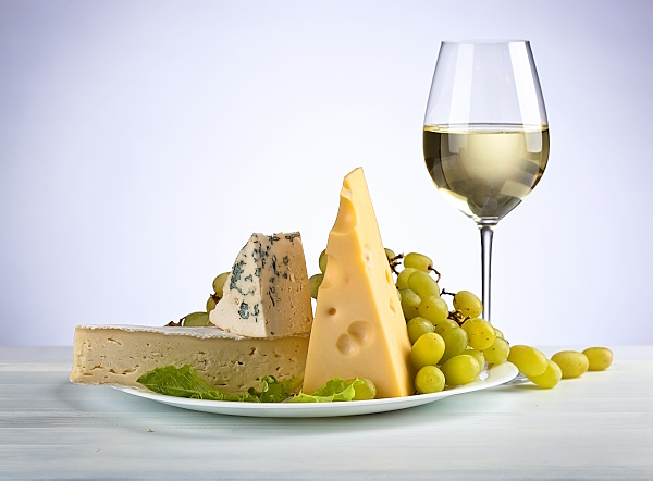 sott-vin-ett-glas-vin-med-ost